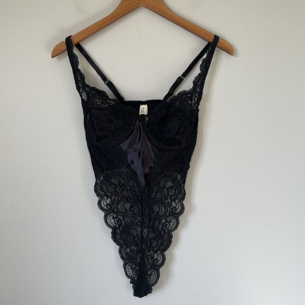 Vintage Victoria's Secret Lingerie One Piece Black Lace Underwire Bra Womens 36C